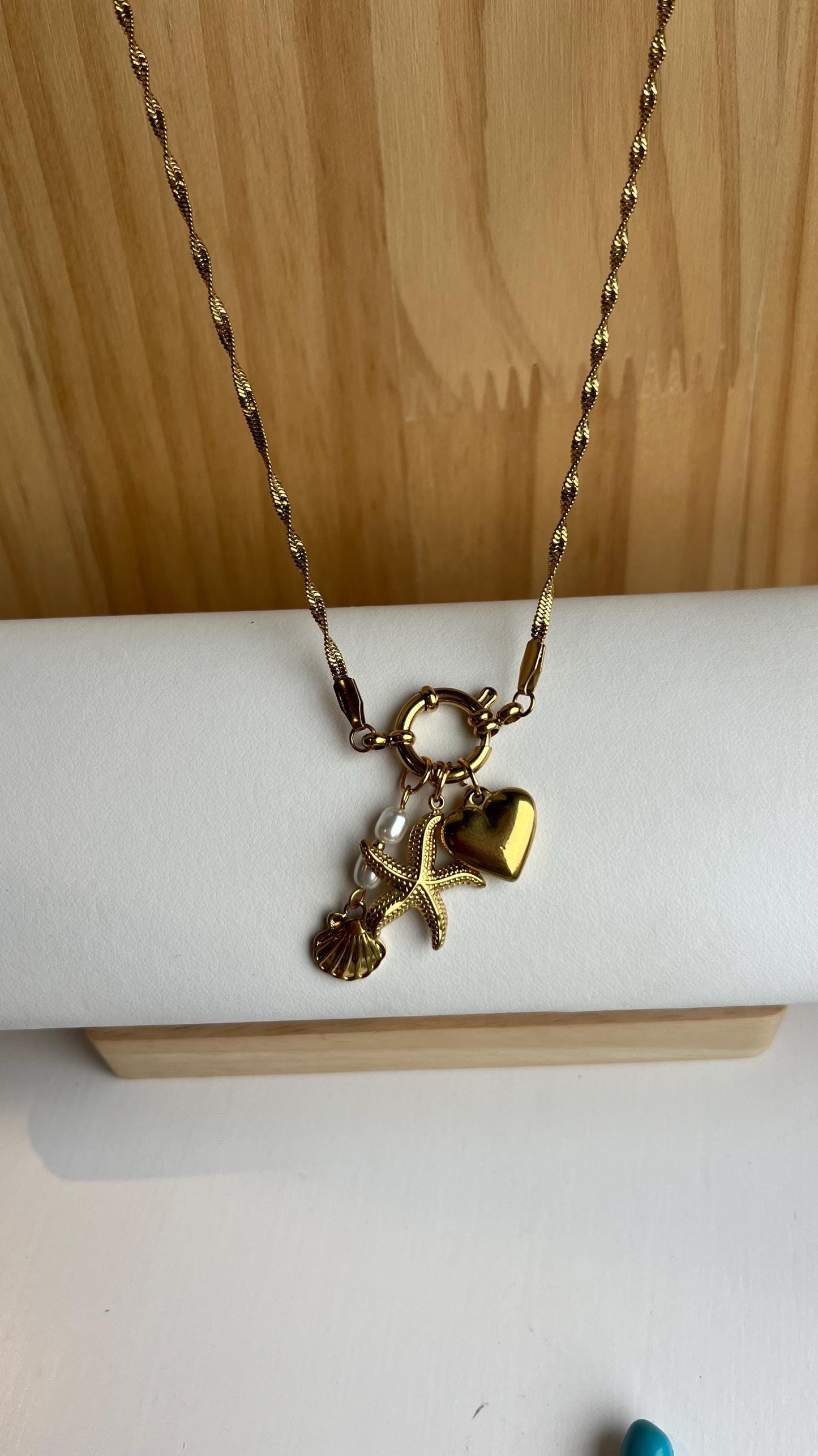 Seashells Pendant Gold Necklace
