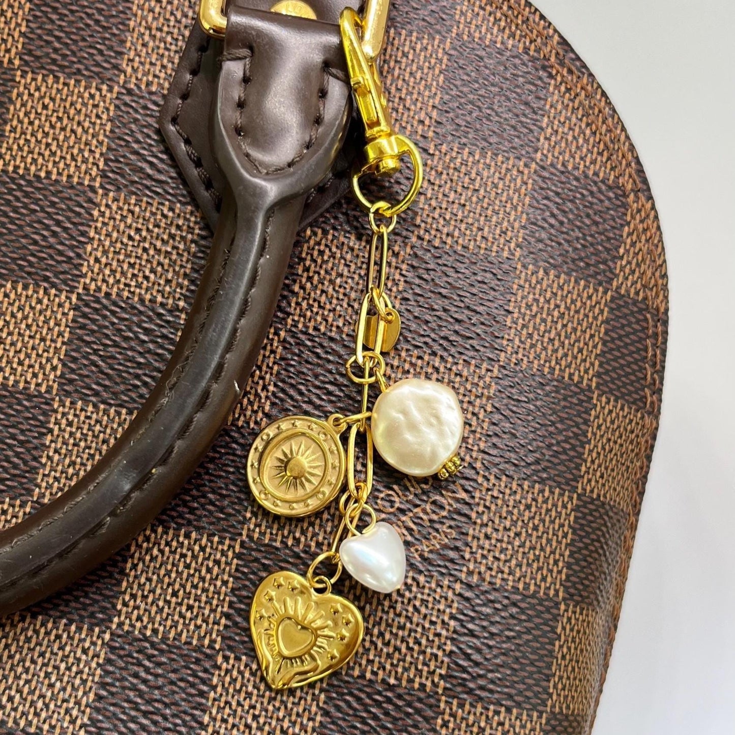 Gold-Plated Heart Pearl Sun Charm Bag Keychain